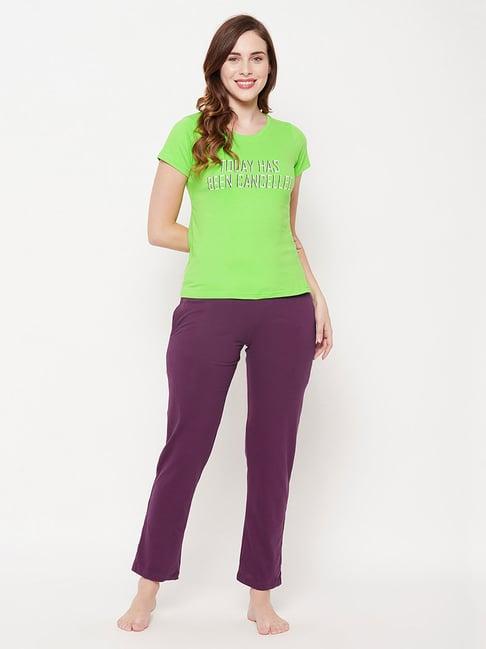 clovia green & purple graphic print t-shirt with pyjamas