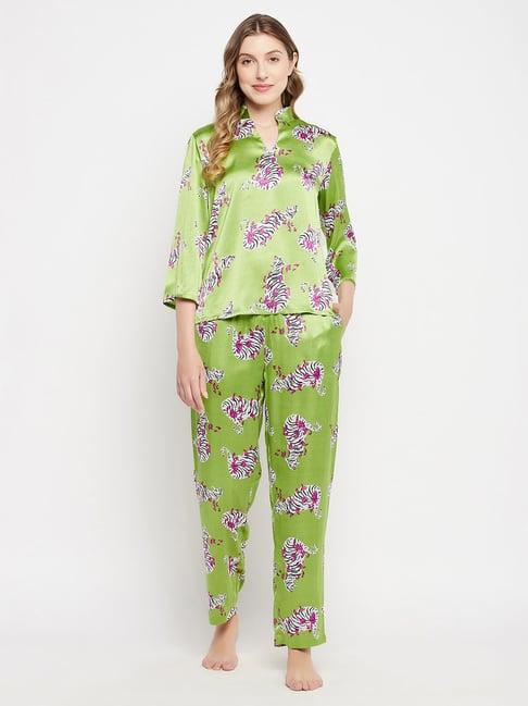 clovia green printed top & pyjama set