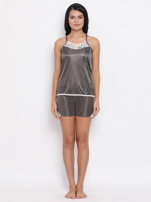 clovia grey top with shorts