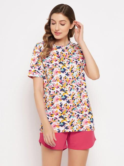 clovia multicolor printed cotton t-shirt with shorts