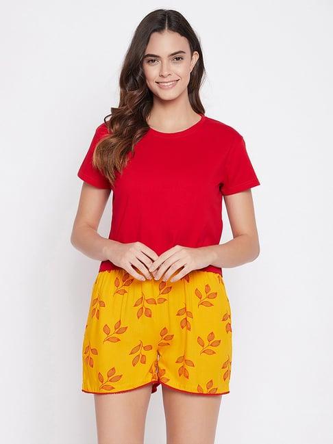 clovia red & yellow cotton t-shirt with shorts