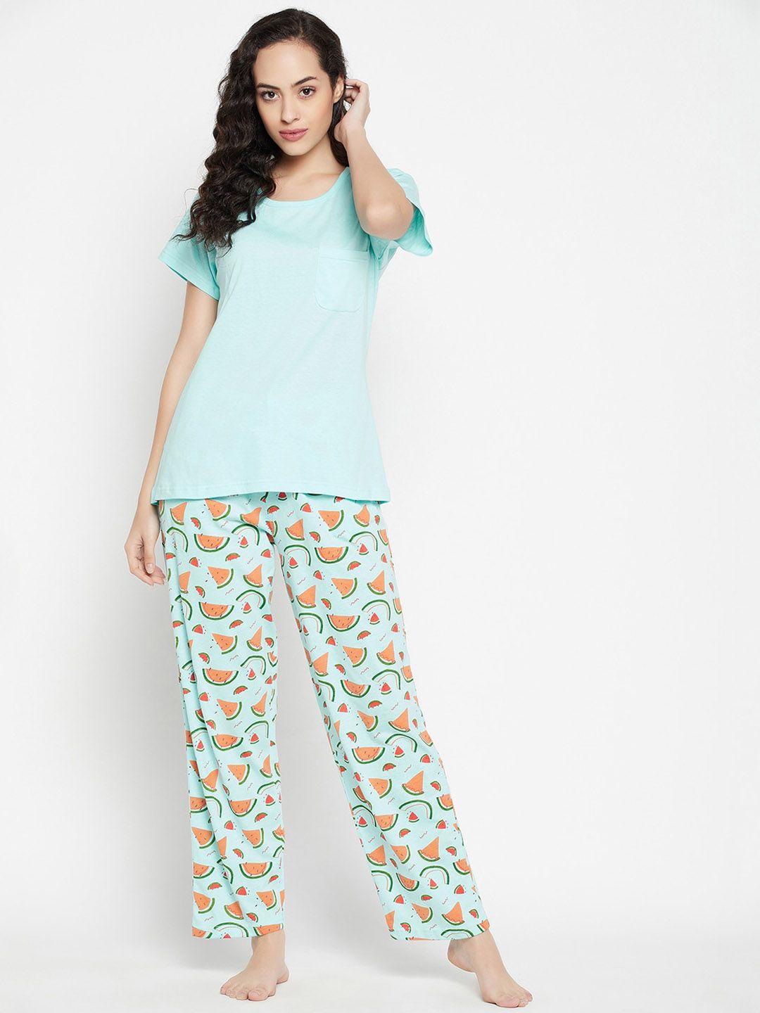 clovia women chic printed pure cotton top & pyjama set