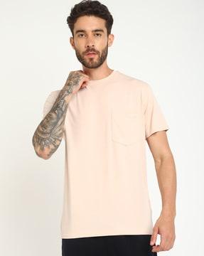 cn regular fit crew-neck t-shirt with patch pocket