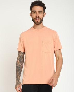 cn regular fit crew-neck t-shirt with patch pocket