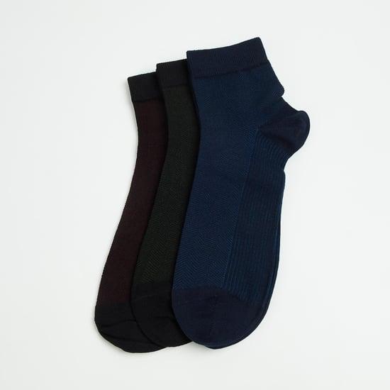 code men solid ankle length formal socks- pack of 3