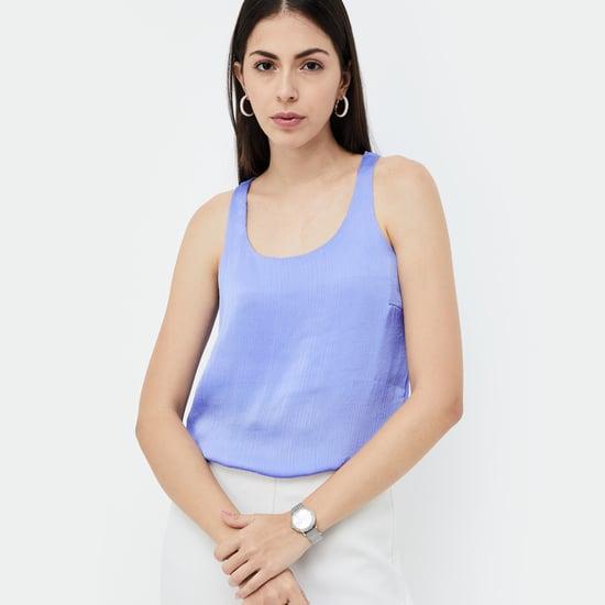 code women textured round neck tank top