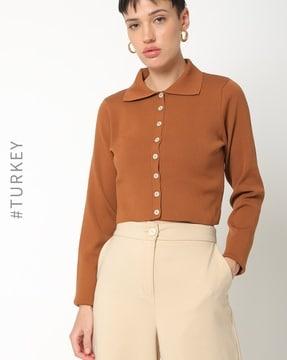 collar-neck top with button closure