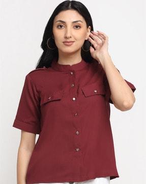 collar-neck top with front pockets