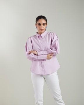 collared top with puffed sleeves