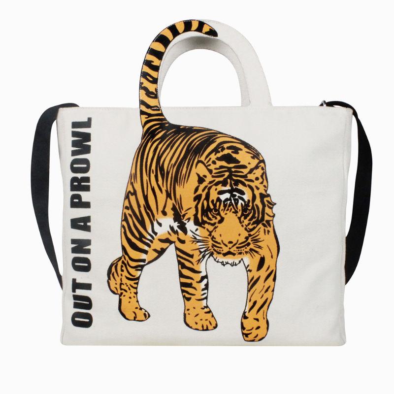 colorbar the roar tote - cloud white