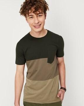 colorblock crew-neck t-shirt with patch pocket