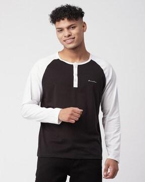 colour-block regular fit t-shirt