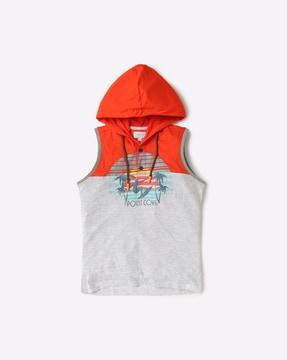 colourblock hooded t-shirt with graphic print