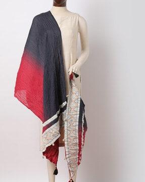 colourblock dupatta with shell accents