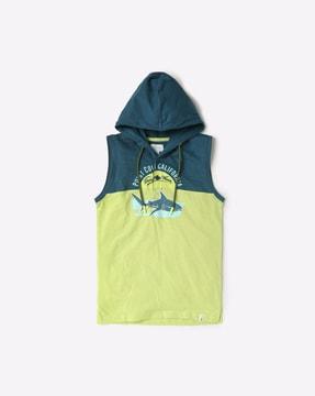 colourblock hooded t-shirt with graphic print