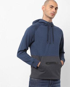 colourblock hoodie with raglan sleeves