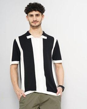 colourblock regular fit t-shirt with collar neck