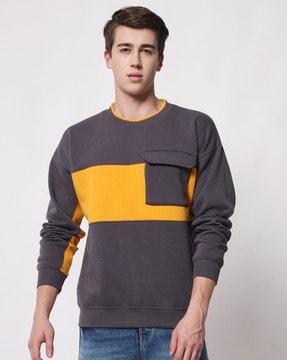 colourblock round-neck sweatshirt with patch pocket