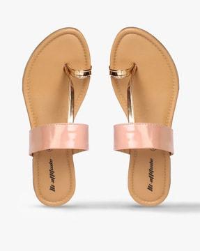 colourblock sandals with toe-ring
