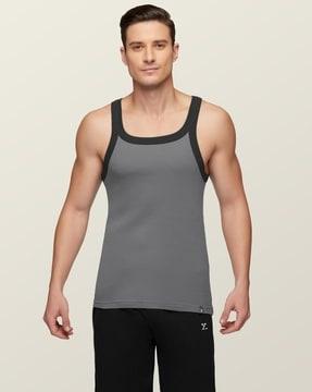 colourblock sleeveless vest