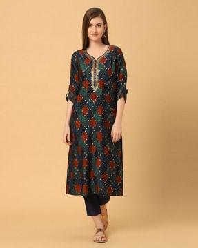 colourblock straight kurta with embroidery