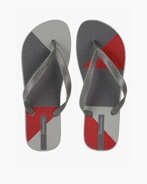 colourblock thong-strap flip-flops