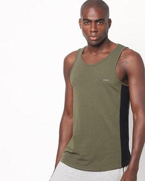 colourblock vest with logo print