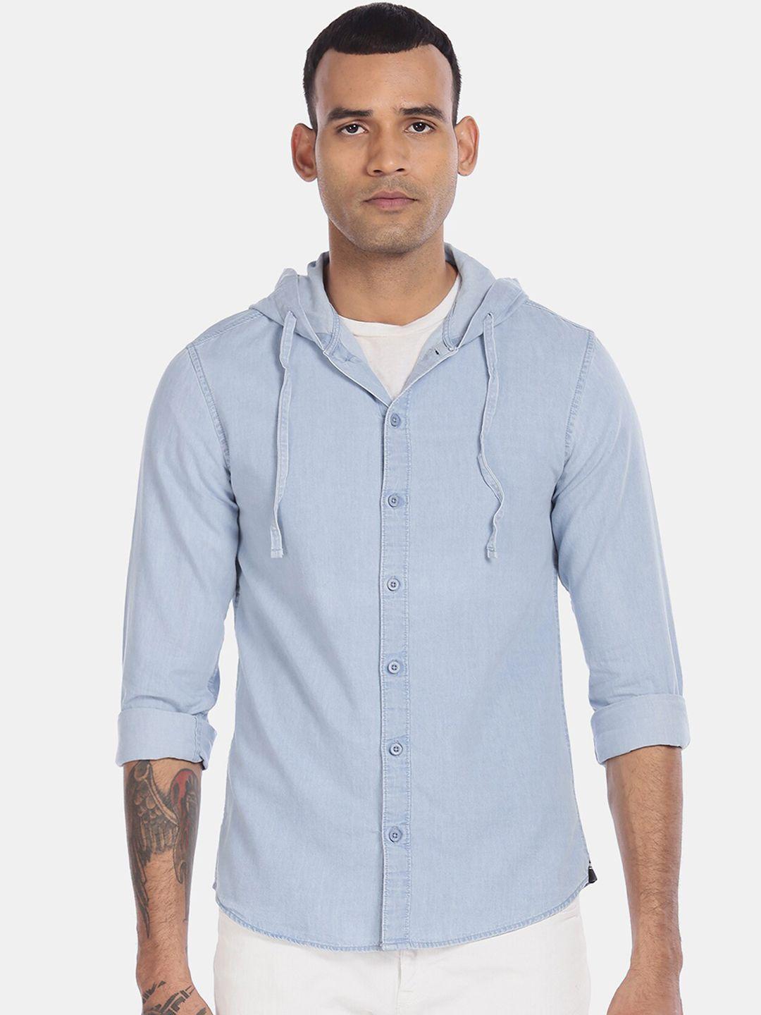 colt men blue regular fit solid hooded chambray shirt