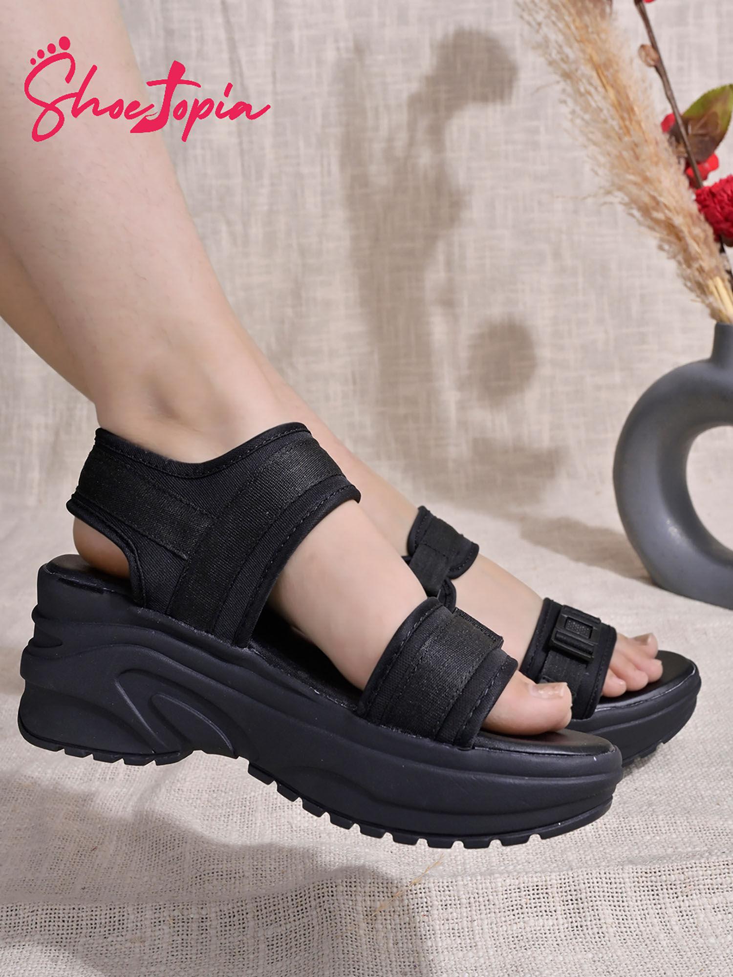 comfortable & sporty black sandals for women