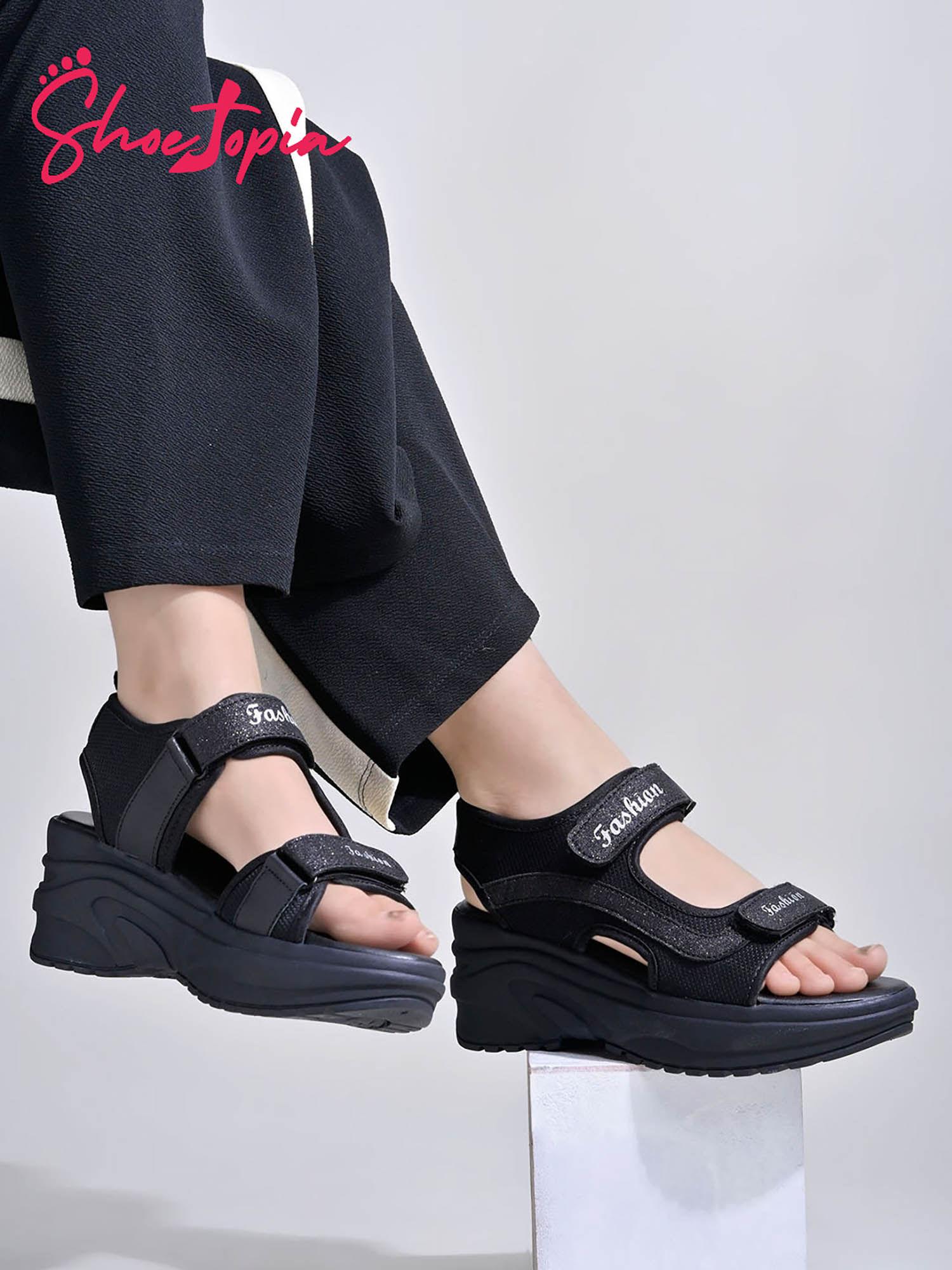 comfortable & sporty black sandals