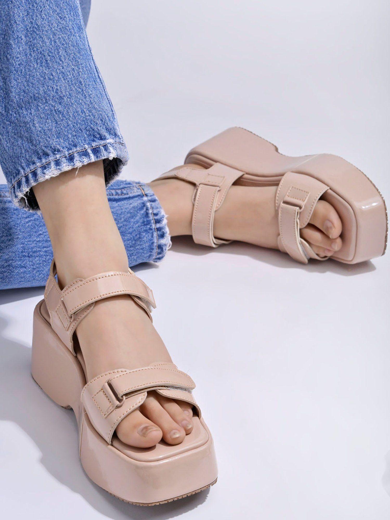 comfortable & sporty peach wedge heels for women