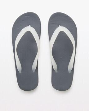 comfortable fit thong-strap flip-flops