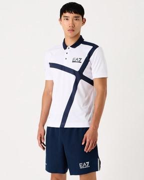 contrast logo half sleeves spread collar regular fit polo t-shirt