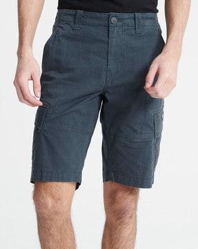 core mid-rise cargo shorts