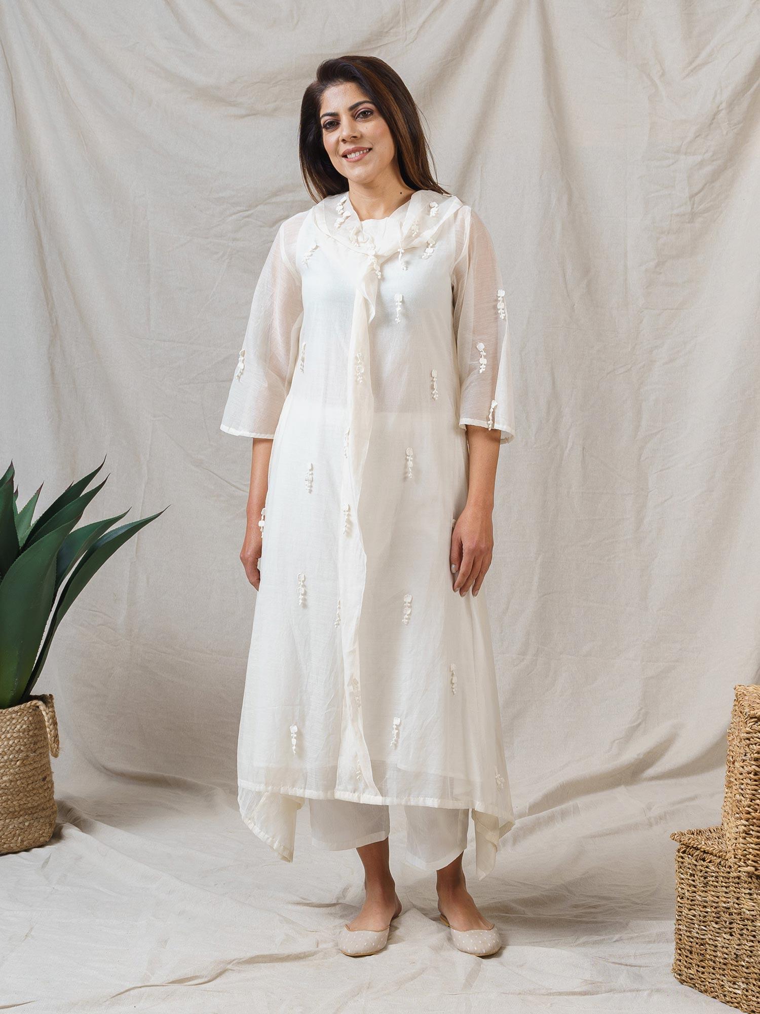 cosmos white ensemble kurta with pant and dupatta (set of 3)