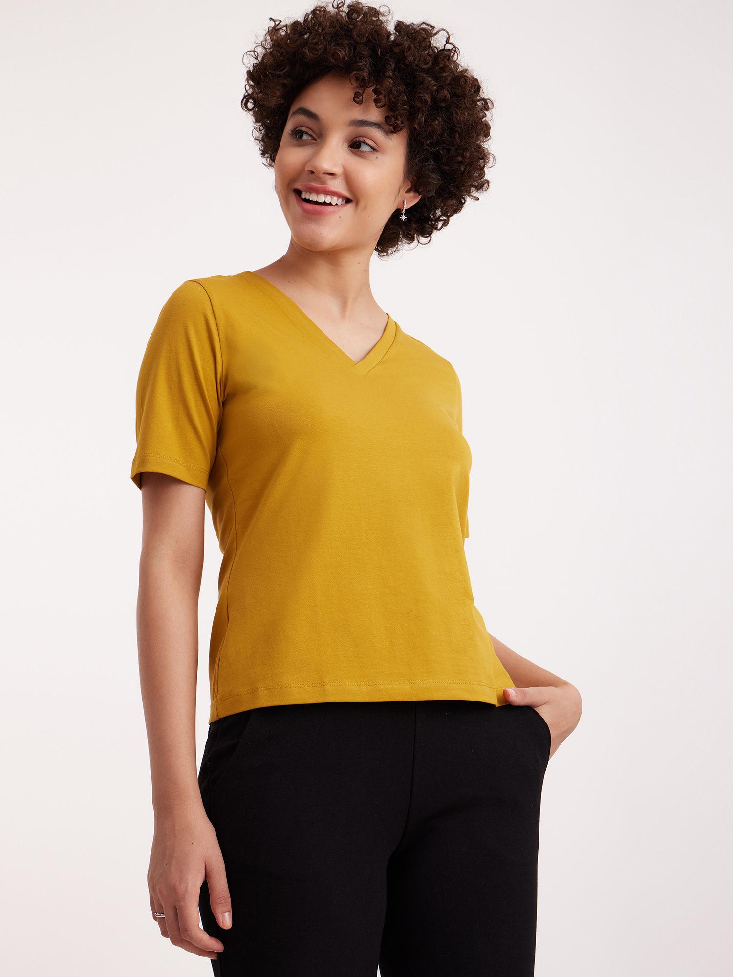 cotton lycra v-neck livin tee - mustard