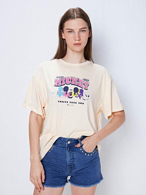 cover story cream printed oversized t-shirt