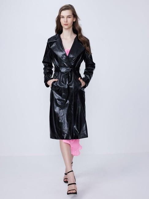 cover story black regular fit trench coat