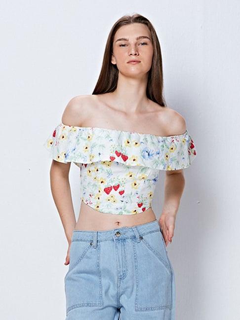 cover story white floral print crop top