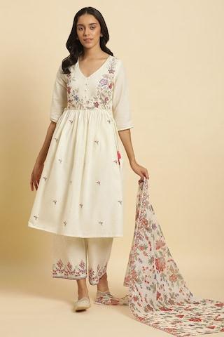 cream embroidered ethnic 3/4th sleeves v neck women regular fit pant kurta dupatta set