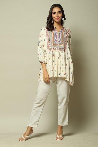 cream printed business casual 3/4th sleeves regular collar women straight fit tunic