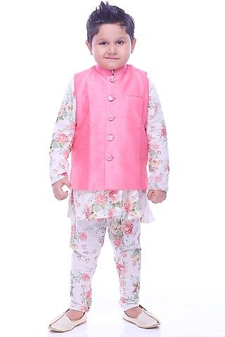 cream kurta set with pink bundi jacket for boys