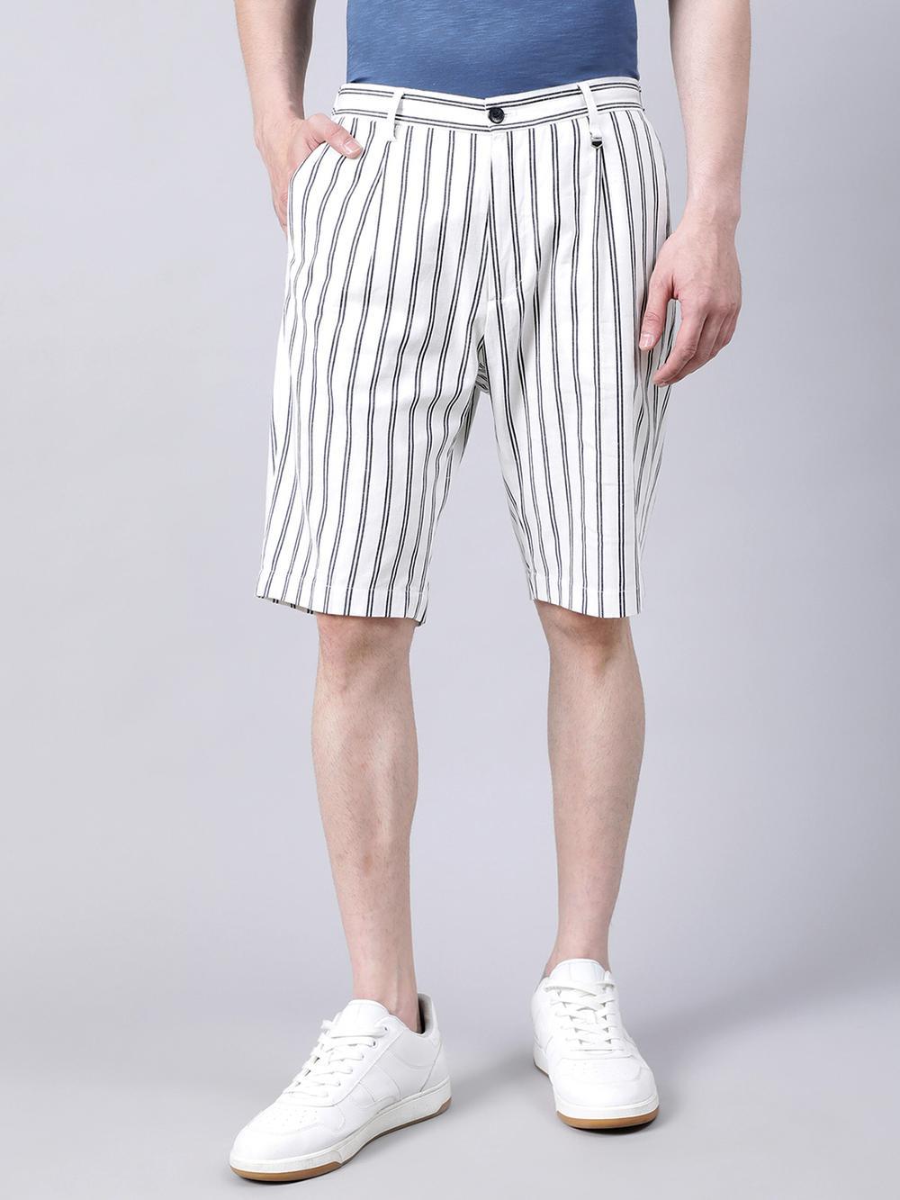 cream solid skinny fit shorts