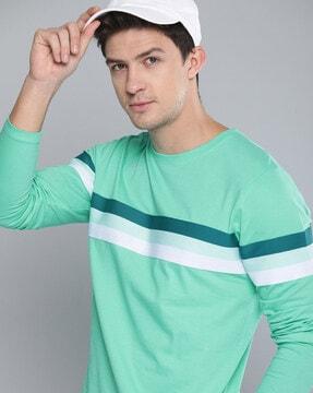 crew-neck t-shirt with contrast stripes