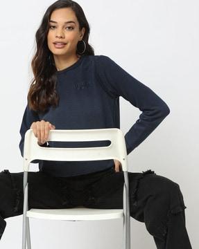 crew-neck full-sleeve sweatshirt