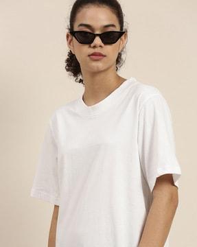 crew-neck oversized t-shirt