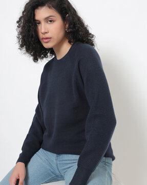 crew-neck pullover with raglan sleeves