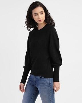 crew-neck pullover with raglan sleeves