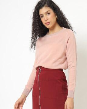 crew-neck pullover with ribbed hems