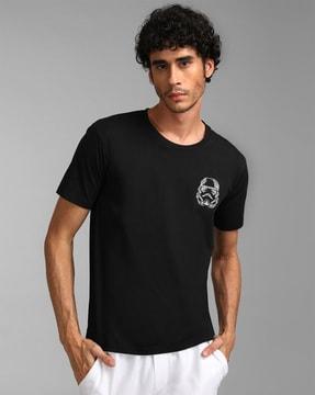 crew-neck short-sleeve t-shirt